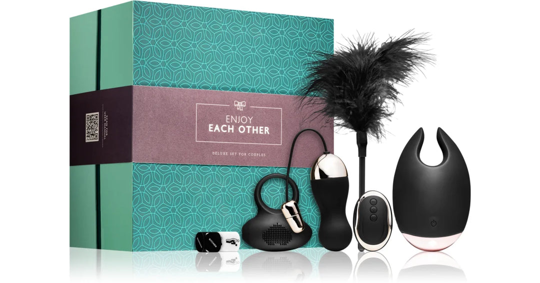 Loveboxxx Romantic Couples Box Gift Set